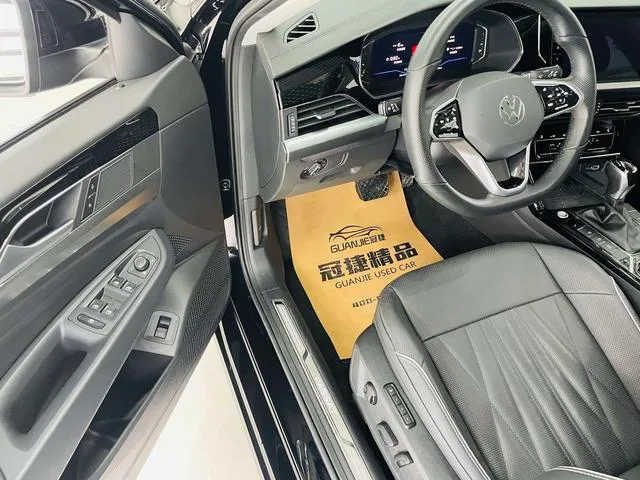 Volkswagen Passat 2023 380TSI Luxury Edition exterior photo 4 Volkswagen Passat 2023 380TSI Luxury Edition exterior photo 4