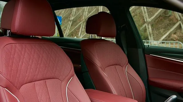 BMW 5 Series 2022 530Li Tipo administrativo M Conjunto deportivo interior foto 9 BMW 5 Series 2022 530Li Tipo administrativo M Conjunto deportivo interior foto 9