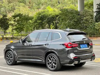 BMW X3 2022 xDrive25i M Conjunto deportivo exterior foto 3