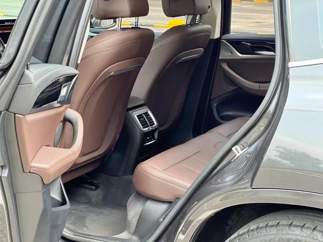 BMW X3 2022 xDrive25i M Conjunto deportivo exterior foto 6