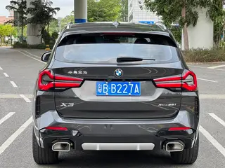 BMW X3 2022 xDrive25i M Conjunto deportivo interior foto 16