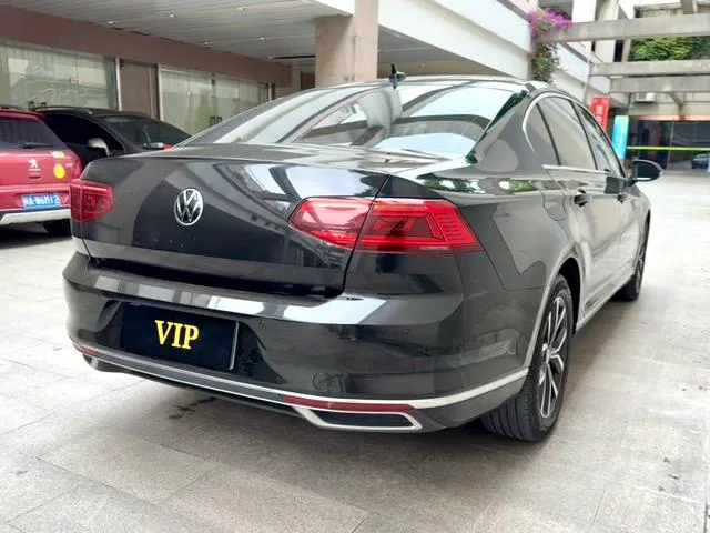 Volkswagen Magotan 2020 330TSI DSG Leader intérieur photo 15