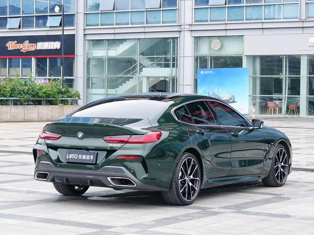 BMW 8 Series 2022 840i xDrive Coupé de cuatro puertas M Conjunto deportivo exterior foto 4 BMW 8 Series 2022 840i xDrive Coupé de cuatro puertas M Conjunto deportivo exterior foto 4