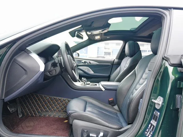 BMW 8 Series 2022 840i xDrive Coupé de cuatro puertas M Conjunto deportivo interior foto 7 BMW 8 Series 2022 840i xDrive Coupé de cuatro puertas M Conjunto deportivo interior foto 7