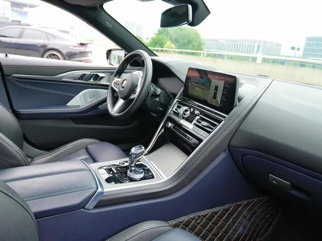BMW 8 Series 2022 840i xDrive Coupé de cuatro puertas M Conjunto deportivo interior foto 9 BMW 8 Series 2022 840i xDrive Coupé de cuatro puertas M Conjunto deportivo interior foto 9