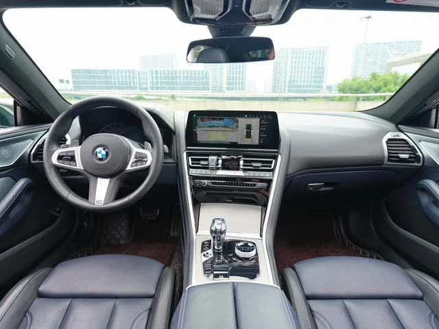 BMW 8 Series 2022 840i xDrive Coupé de cuatro puertas M Conjunto deportivo interior foto 10 BMW 8 Series 2022 840i xDrive Coupé de cuatro puertas M Conjunto deportivo interior foto 10