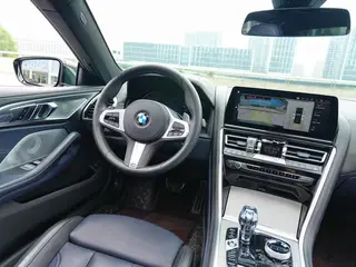 BMW 8 Series 2022 840i xDrive Coupé de cuatro puertas M Conjunto deportivo interior foto 11 BMW 8 Series 2022 840i xDrive Coupé de cuatro puertas M Conjunto deportivo interior foto 11