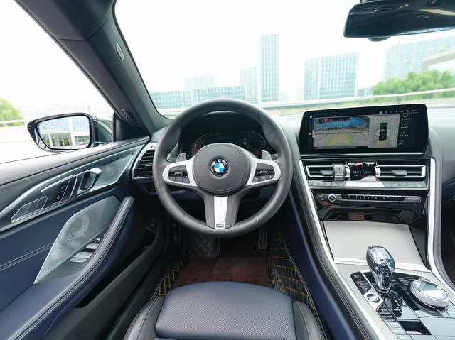 BMW 8 Series 2022 840i xDrive Coupé de cuatro puertas M Conjunto deportivo interior foto 12 BMW 8 Series 2022 840i xDrive Coupé de cuatro puertas M Conjunto deportivo interior foto 12