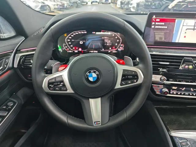 BMW 6 Series GT 2024 630i M Traje deportivo exterior foto 10