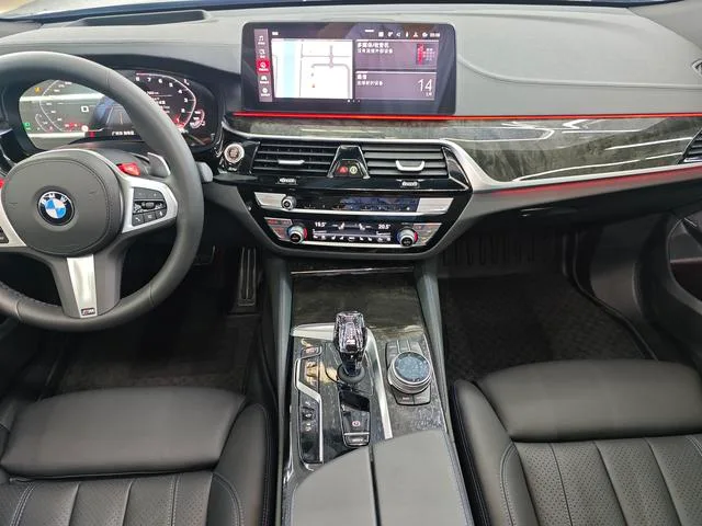 BMW 6 Series GT 2024 630i M Traje deportivo interior foto 12
