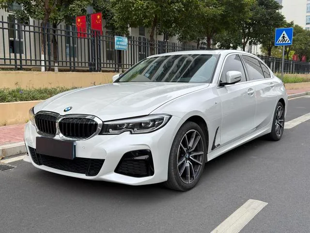 BMW 3 Series 2021 Reforma 325Li M Conjunto deportivo exterior foto 1 BMW 3 Series 2021 Reforma 325Li M Conjunto deportivo exterior foto 1