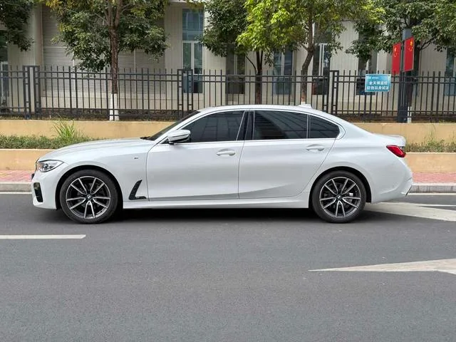 BMW 3 Series 2021 Reforma 325Li M Conjunto deportivo exterior foto 2 BMW 3 Series 2021 Reforma 325Li M Conjunto deportivo exterior foto 2