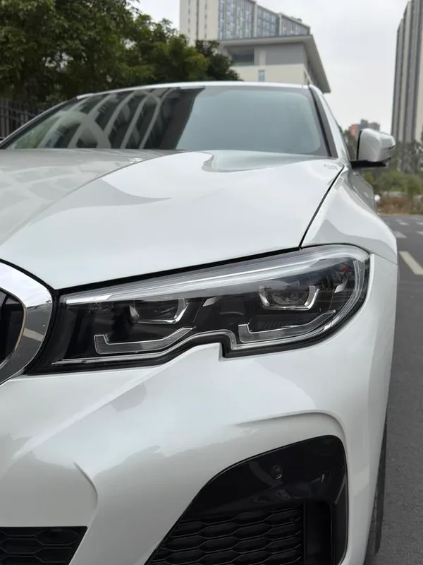 BMW 3 Series 2021 Reforma 325Li M Conjunto deportivo exterior foto 7 BMW 3 Series 2021 Reforma 325Li M Conjunto deportivo exterior foto 7