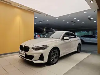 BMW 1 Series 2023 120i M Versión deportiva
