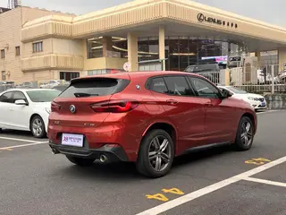BMW X2 2021 Mise à jour sDrive25i M Ensemble de sport extérieur photo 4 BMW X2 2021 Mise à jour sDrive25i M Ensemble de sport extérieur photo 4