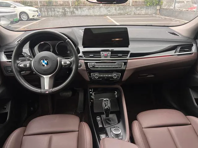 BMW X2 2021 Mise à jour sDrive25i M Ensemble de sport extérieur photo 8 BMW X2 2021 Mise à jour sDrive25i M Ensemble de sport extérieur photo 8