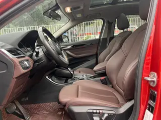BMW X2 2021 Mise à jour sDrive25i M Ensemble de sport extérieur photo 10 BMW X2 2021 Mise à jour sDrive25i M Ensemble de sport extérieur photo 10