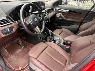 BMW X2 2021 Mise à jour sDrive25i M Ensemble de sport intérieur photo 12 BMW X2 2021 Mise à jour sDrive25i M Ensemble de sport intérieur photo 12
