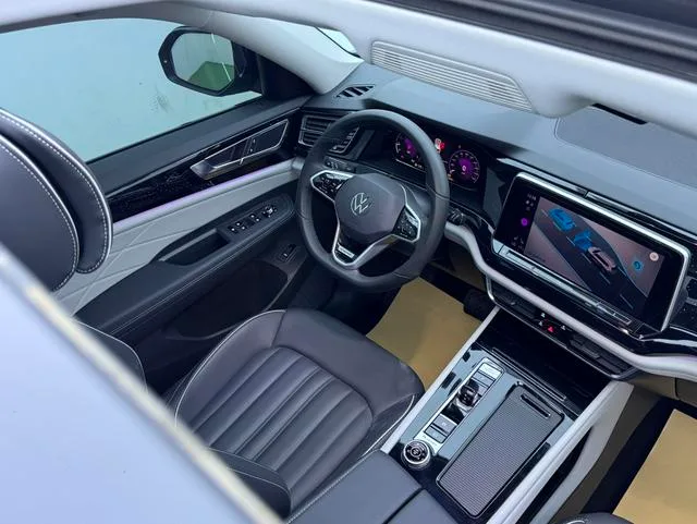 Volkswagen Teramont 2023 380TSI Edición Deluxe con tracción en las cuatro ruedas interior foto 11