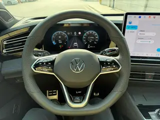 Volkswagen Tiguan L 2024 Pro 380TSI Four-wheel drive R-Line Intelligent Supreme Edition interior photo 16
