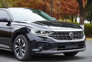 Volkswagen Passat 2022 330TSI Versión de élite exterior foto 4 Volkswagen Passat 2022 330TSI Versión de élite exterior foto 4