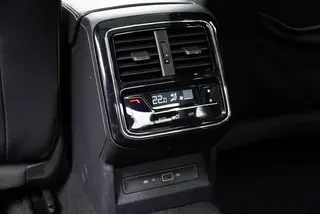Volkswagen Passat 2022 330TSI Versión de élite exterior foto 7 Volkswagen Passat 2022 330TSI Versión de élite exterior foto 7
