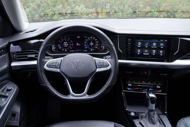 Volkswagen Passat 2022 330TSI Versión de élite interior foto 14 Volkswagen Passat 2022 330TSI Versión de élite interior foto 14