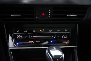 Volkswagen Passat 2022 330TSI Versión de élite interior foto 16 Volkswagen Passat 2022 330TSI Versión de élite interior foto 16