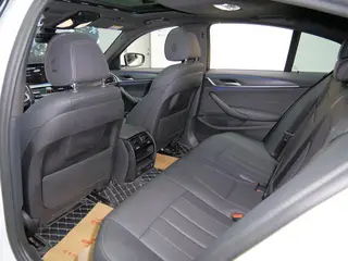 BMW 5 Series 2020 525i M Conjunto deportivo interior foto 12 BMW 5 Series 2020 525i M Conjunto deportivo interior foto 12