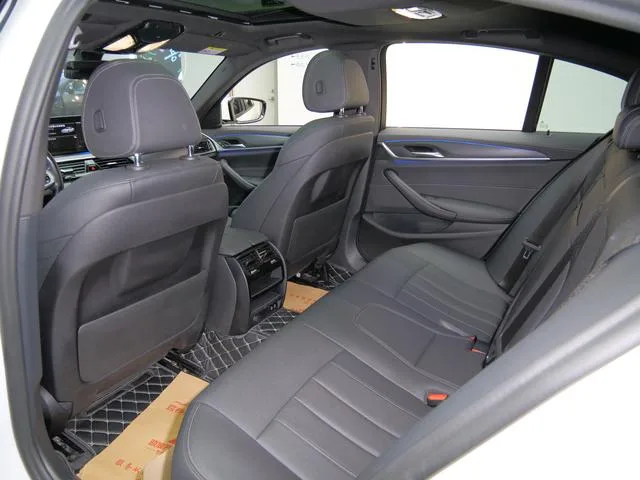 BMW 5 Series 2020 525i M Conjunto deportivo interior foto 12 BMW 5 Series 2020 525i M Conjunto deportivo interior foto 12