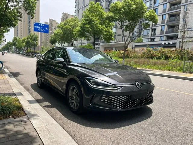 Volkswagen Lamando 2024 Lamando L 280TSI DSG Versión picante deslumbrante exterior foto 3 Volkswagen Lamando 2024 Lamando L 280TSI DSG Versión picante deslumbrante exterior foto 3