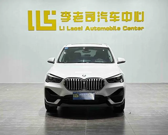 BMW X1 2021 sDrive25Li Líder exterior foto 2 BMW X1 2021 sDrive25Li Líder exterior foto 2