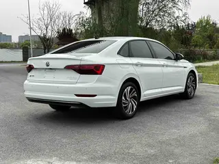 Volkswagen Sagitar 2022 280TSI DSG Versión volada interior foto 14