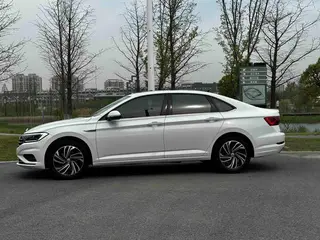 Volkswagen Sagitar 2022 280TSI DSG Versión volada interior foto 15