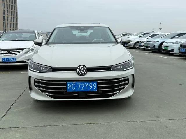 Volkswagen Passat 2025 Pro 300TSI Edición Long Yao exterior foto 2