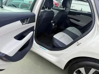 Volkswagen Passat 2025 Pro 300TSI Edición Long Yao exterior foto 7