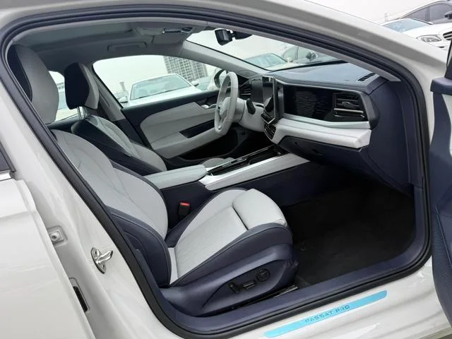 Volkswagen Passat 2025 Pro 300TSI Edición Long Yao interior foto 8