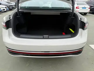 Volkswagen Passat 2025 Pro 300TSI Edición Long Yao interior foto 10