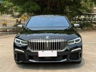 BMW 7 Series 2019 M760Li xDrive V12 Conjunto deportivo exterior foto 2 BMW 7 Series 2019 M760Li xDrive V12 Conjunto deportivo exterior foto 2