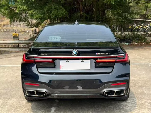 BMW 7 Series 2019 M760Li xDrive V12 Conjunto deportivo interior foto 13 BMW 7 Series 2019 M760Li xDrive V12 Conjunto deportivo interior foto 13