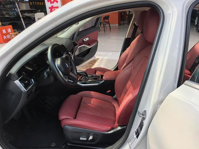 BMW 3 Series 2022 320Li M Sports suit interior photo 11