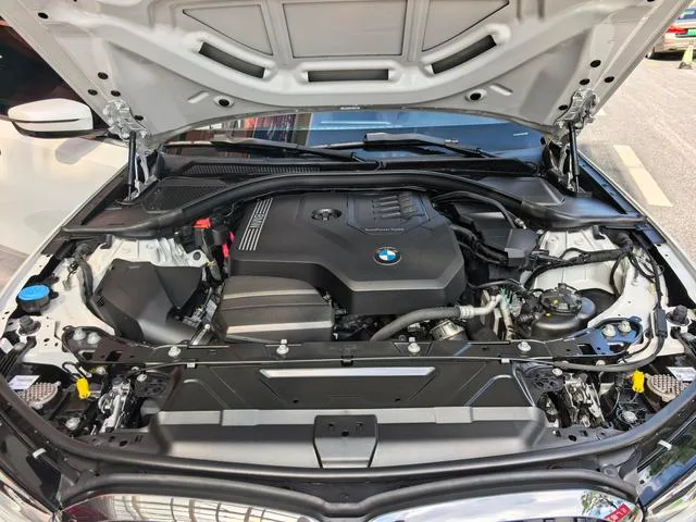 BMW 3 Series 2022 320Li M Sports suit interior photo 15
