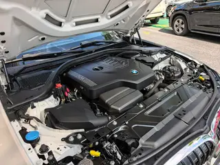 BMW 3 Series 2022 320Li M Sports suit interior photo 16