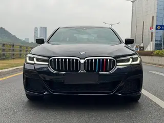 BMW 5 Series 2022 Reforma 525Li M Conjunto deportivo exterior foto 2 BMW 5 Series 2022 Reforma 525Li M Conjunto deportivo exterior foto 2