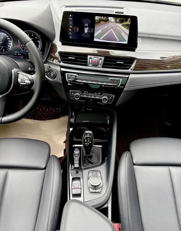 BMW X1 2022 Reforma xDrive25Li Tipo de lujo interior foto 14 BMW X1 2022 Reforma xDrive25Li Tipo de lujo interior foto 14