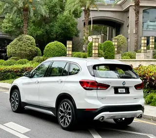 BMW X1 2022 Reforma xDrive25Li Tipo de lujo interior foto 16 BMW X1 2022 Reforma xDrive25Li Tipo de lujo interior foto 16