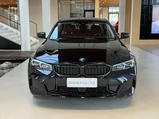 BMW 3 Series 2025 330Li M Traje nocturno deportivo Yao exterior foto 6