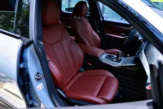 BMW 4 Series 2022 430i Gran Coupe M Sports Night Suit interior photo 9 BMW 4 Series 2022 430i Gran Coupe M Sports Night Suit interior photo 9