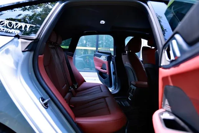BMW 4 Series 2022 430i Gran Coupe M Sports Night Suit interior photo 10 BMW 4 Series 2022 430i Gran Coupe M Sports Night Suit interior photo 10