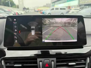 BMW X1 2022 sDrive25Li Лидирующий интерьер фото 16 BMW X1 2022 sDrive25Li Лидирующий интерьер фото 16